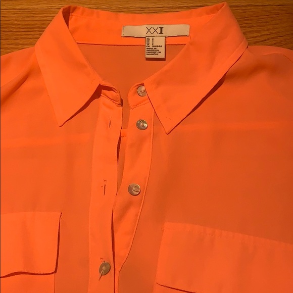 Flowy button up from Forever 21 - Picture 3 of 5